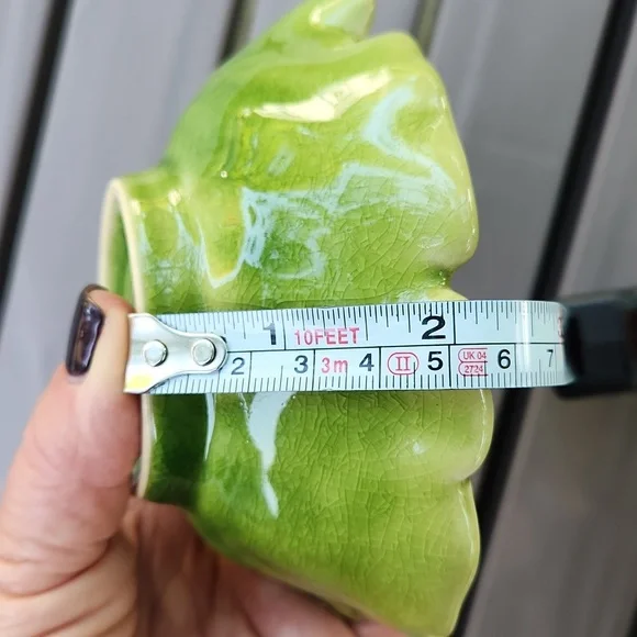 Monterey Collection Leaf-Shaped Ceramic Bowls Green Small Set Of 2 - Picture 12 of 13